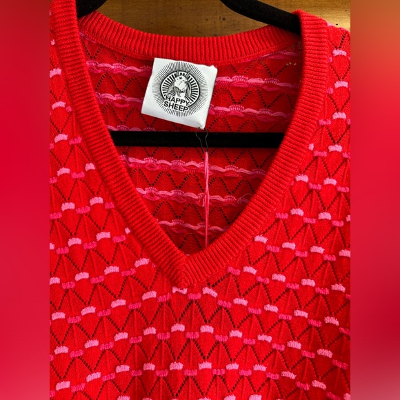 Happy Sheep NWT V neck sweater Pink with size Medium EURO price $495 - Picture 2 of 6